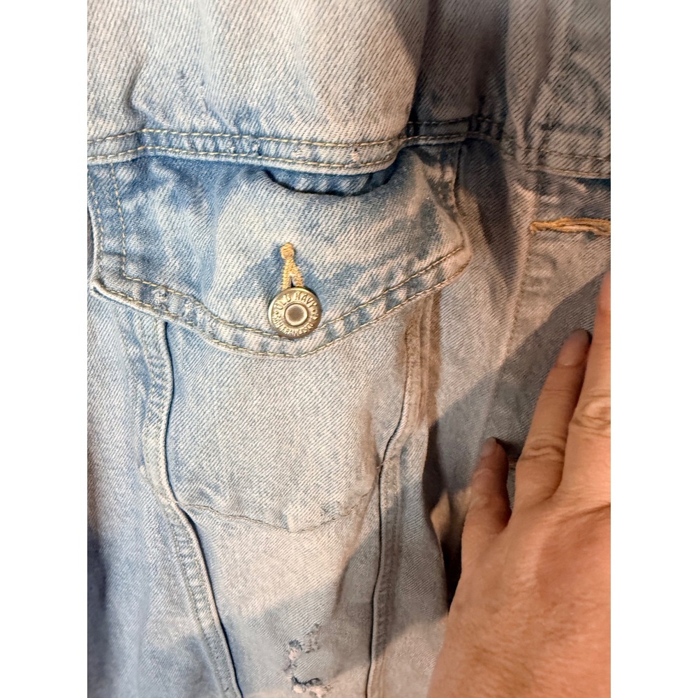 Old Navy Boyfriend Plus Light Wash Distressed Denim Trucker Jacket Women 4X Plus - Picture 4 of 9